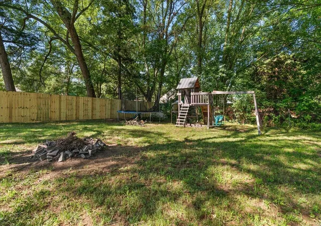 Photo 3 of Single family home for sale at 678 Butternut Dr, Holland, MI 49424 | MLS# 70552080 | Listing updated on 2026-08-14