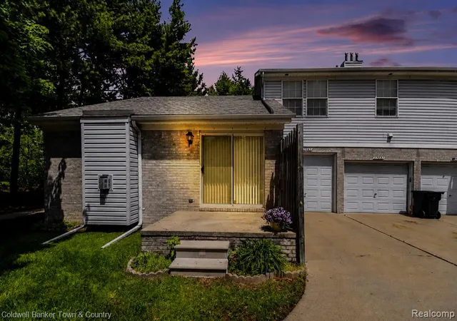 Homes for sale in Shelby Township, MI | 47083 Auburn Ct, Shelby Township, MI 48317 | MLS# 61008958