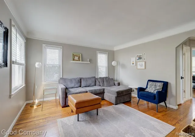 Photo 3 of Single family home for sale at 2946 Ellwood Ave, Berkley, MI 48072 1157 | MLS# 61023899 | Listing updated on 2026-08-31