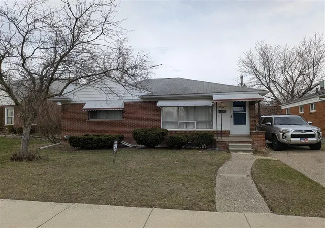 Homes for sale in Eastpointe, MI | 18429 Stephens Rd, Eastpointe, MI 48021 | MLS# 70512263