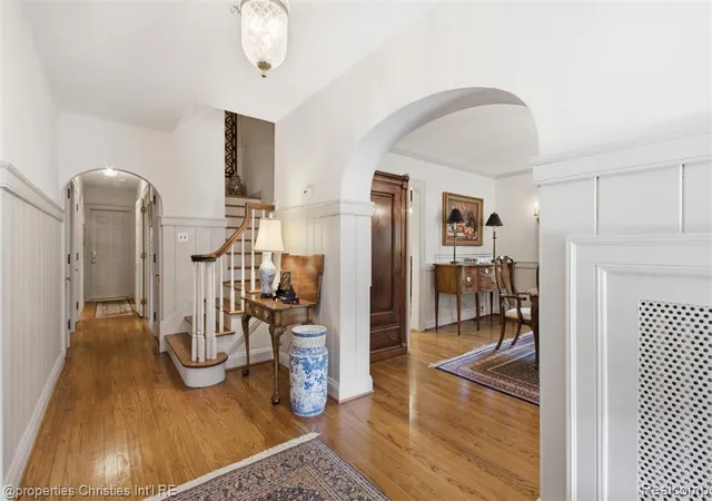 5th image of 485 Westwood Dr, Bloomfield Hills, MI 48301 2652 | MLS# 61006270
