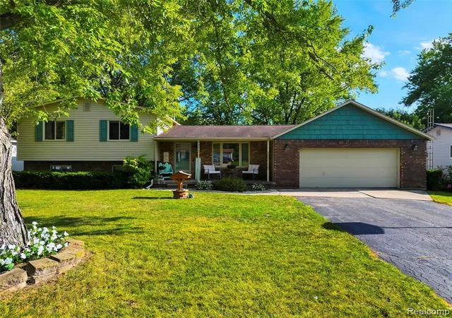2nd image of 4395 Regency Rd, Swartz Creek, MI 48473 8807 | MLS# 61023761