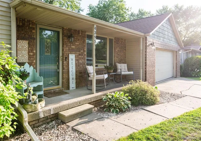 Photo 3 of Single family home for sale at 4395 Regency Rd, Swartz Creek, MI 48473 8807 | MLS# 61023761 | Listing updated on 2026-08-23