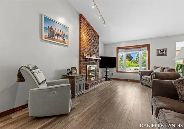 Photo 4 of Sale Pending at 5809 Promise Dr, Grand Rapids, MI 49508 | MLS# 70551568 | Listing updated on 2026-08-18