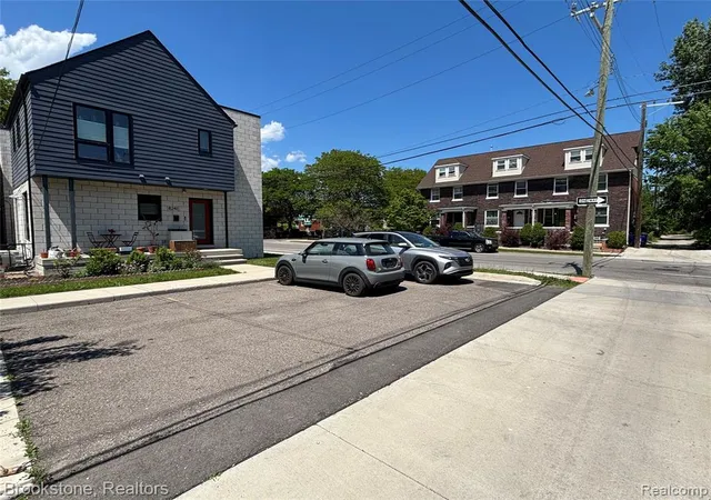 Photo 13 of Condo for sale at 112 Mount Vernon St #6, Detroit, MI 48202 2518 | MLS# 60997904 | Listing updated on 2026-08-27