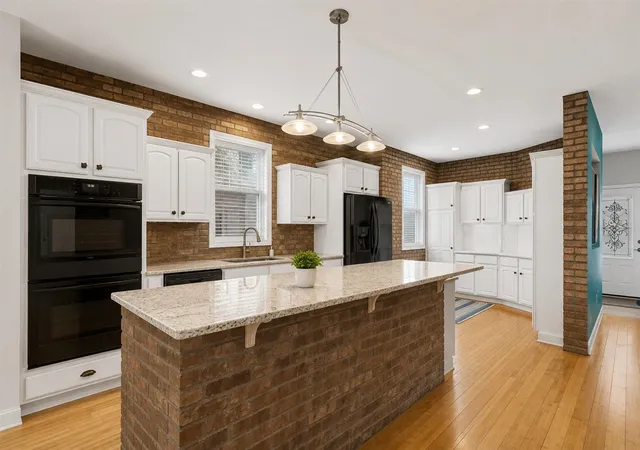 Photo 3 of Condo for sale at 1087 Barrington, Grand Rapids, MI 49534 | MLS# 70512562 | Listing updated on 2026-08-03