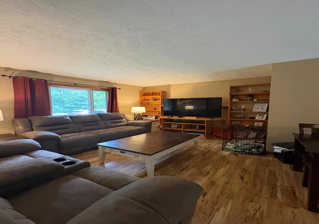 Photo 4 of Single family home for sale at 2895 Artist Ave, Interlochen, MI 49643 | MLS# 80072660 | Listing updated on 2026-10-02