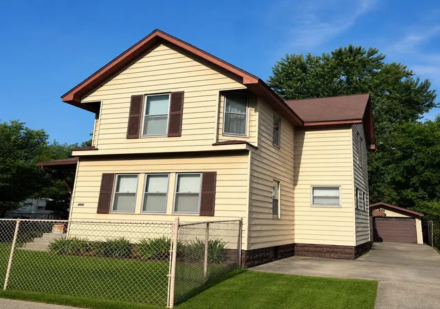 Photo 1 of Sale Pending at 406 S Dewitt St, Bay City, MI 48706 | MLS# 50215065 | Listing updated on 2026-07-25