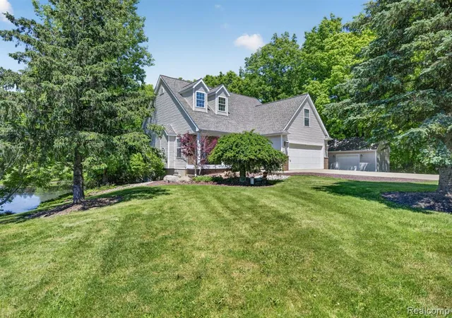 Photo 3 of Single family home for sale at 9055 Hegel Rd, Goodrich, MI 48438 9252 | MLS# 60998434 | Listing updated on 2026-10-29