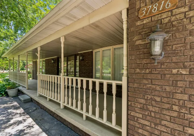 2nd image of 37816 Winkler St, Harrison Twp, MI 48045 | MLS# 50219748