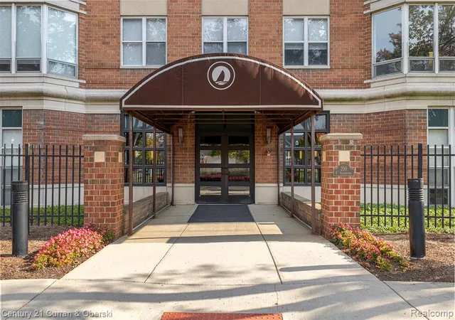 3rd image of 250 E Harbortown Dr #708, Detroit, MI 48207 5011 | MLS# 61004916