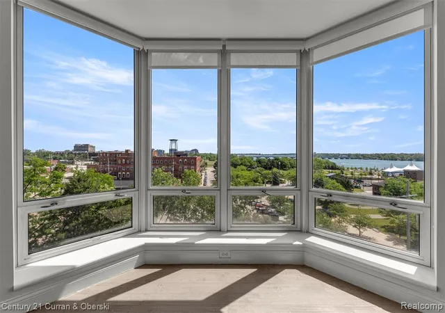 5th image of 250 E Harbortown Dr #708, Detroit, MI 48207 5011 | MLS# 61004916