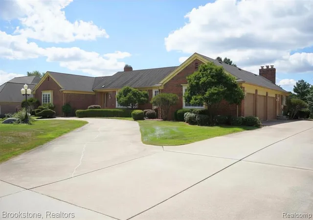 Photo 3 of Single family home for sale at 9598 Burning Tree Dr, Grand Blanc, MI 48439 9567 | MLS# 61023579 | Listing updated on 2026-09-23