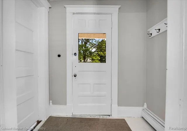 3rd image of 319 Hickory St, Milford, MI 48381 1946 | MLS# 61024069