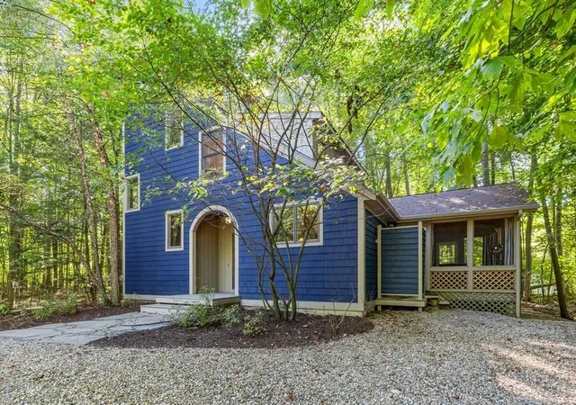 Photo 2 of Single family home for sale at 9366 E Locke Rd, Union Pier, MI 49129 | MLS# 70469484 | Listing updated on 2025-12-05