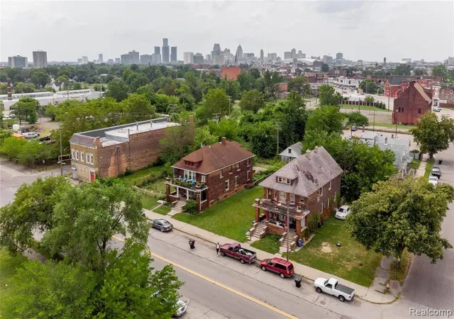 4th image of 3131 Mcdougall, Detroit, MI 48207 | MLS# 40145969