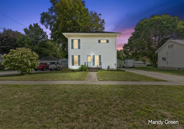 Photo 1 of Sale Pending at 113 W Maple St, Carson City, MI 48811 | MLS# 70554677 | Listing updated on 2026-09-14