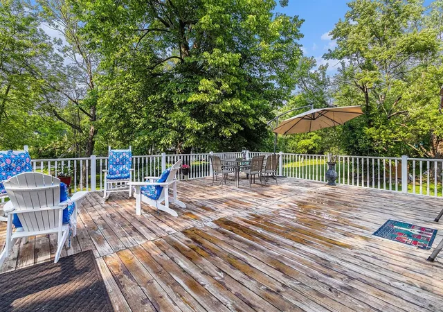 3rd image of 3104 Courtlandt Ave, Kalamazoo, MI 49004 | MLS# 70530353