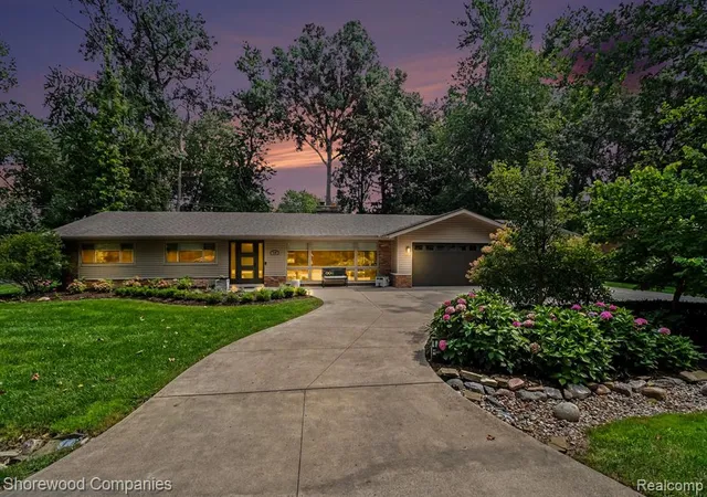 Photo 1 of Single family home for sale at 3144 Upton Dr, Troy, MI 48084 1249 | MLS# 61025871 | Listing updated on 2026-09-03