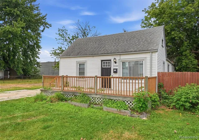 Photo 3 of Single family home for sale at 23409 Carlisle Ave, Hazel Park, MI 48030 | MLS# 61011435 | Listing updated on 2026-07-29