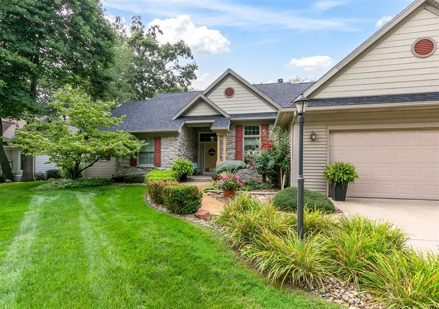 Photo 3 of Sale Pending at 62092 Pheasant Pointe Dr, Sturgis, MI 49091 | MLS# 70551485 | Listing updated on 2026-09-17
