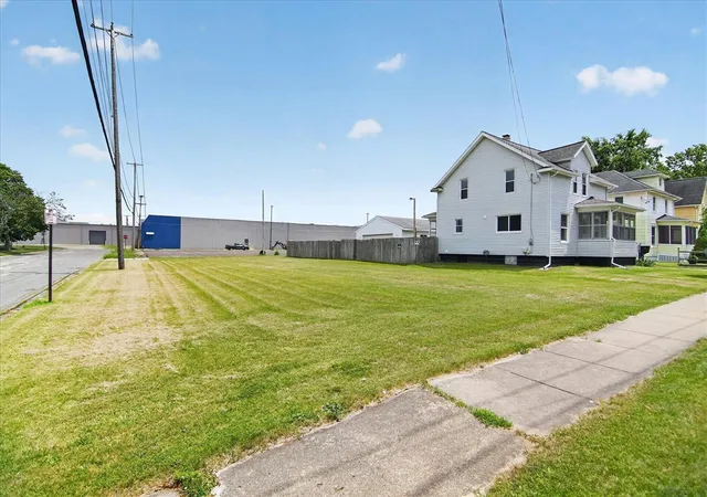 Homes for sale in Jackson, MI | 237 N Forbes St, Jackson, MI 49202 | MLS# 70543193
