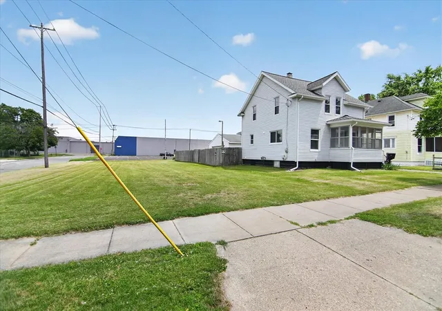 Homes for sale in Jackson, MI | 237 N Forbes St, Jackson, MI 49202 | MLS# 70543193
