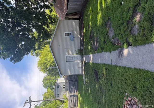 Homes for sale in Port Huron, MI | 1013 Wall St, Port Huron, MI 48060 | MLS# 61006590