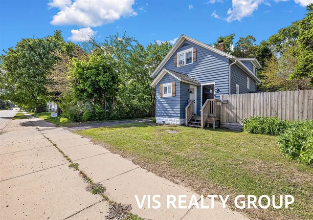 Homes for sale in Muskegon, MI | 1152 W Laketon Ave, Muskegon, MI 49441 | MLS# 70536832