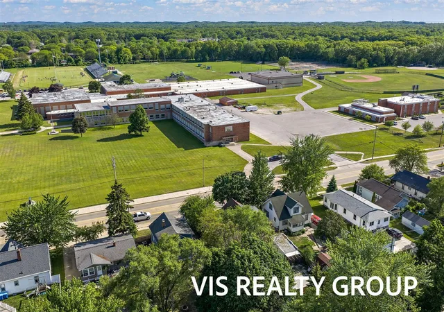 Homes for sale in Muskegon, MI | 1152 W Laketon Ave, Muskegon, MI 49441 | MLS# 70536832