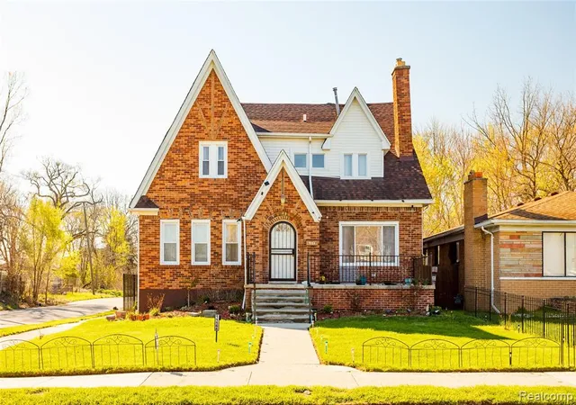2nd image of 11164 E Outer Dr, Detroit, MI 48224 | MLS# 60987679