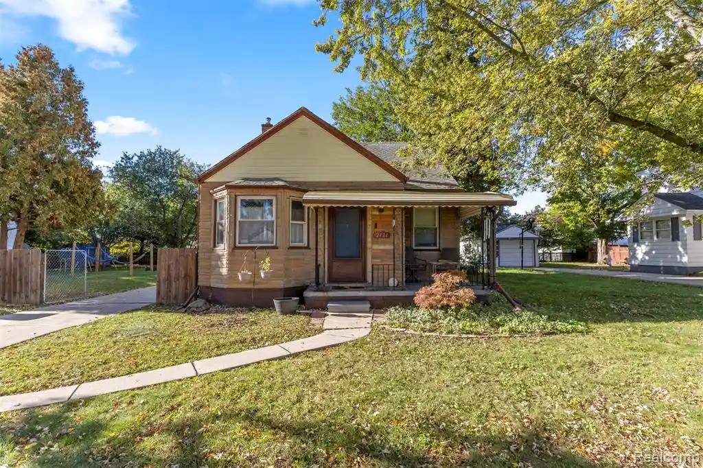 Photo 1 of Single family home for sale at 2121 Cicotte Ave, Lincoln Park, MI 48146 1355 | MLS# 61040242 | Listing updated on 2026-10-24