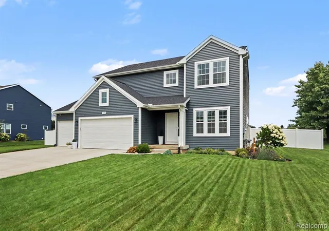 Photo 3 of Single family home for sale at 5276 Brinson Ln, Kalamazoo, MI 49009 3011 | MLS# 61023665 | Listing updated on 2026-09-12