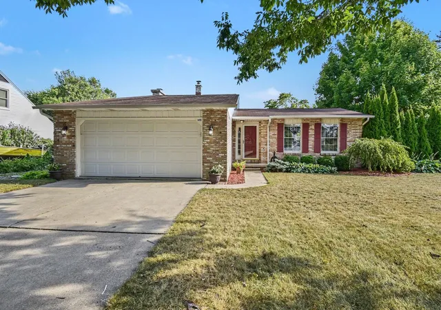 Photo 1 of Single family home for sale at 1499 Lesperence Ct, Essexville, MI 48732 | MLS# 50219951 | Listing updated on 2026-10-07