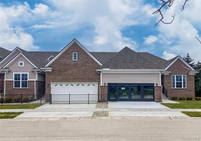 Photo 1 of Sale Pending at 9961 Crossview Trl #135, Howell, MI 48855 | MLS# 61019659 | Listing updated on 2026-08-11