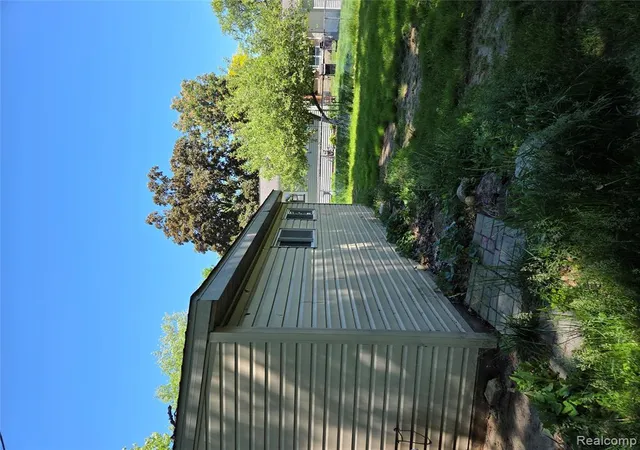 Homes for sale in Oxford, MI | 941 Burlingham St, Oxford, MI 48371 | MLS# 60998278