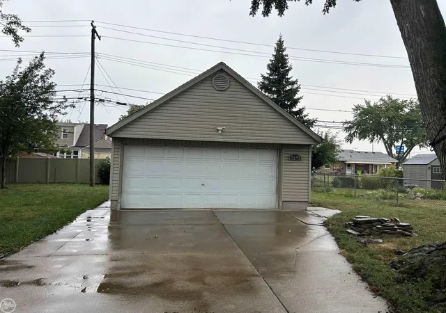 Photo 13 of Single family home for sale at 7393 Dale St, Center Line, MI 48015 | MLS# 50220311 | Listing updated on 2026-08-31