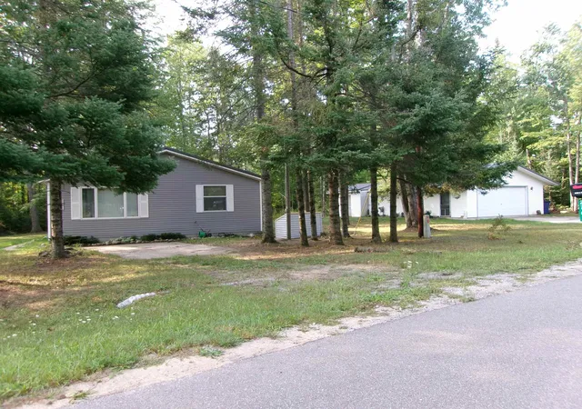 Photo 1 of Single family home for sale at 2761 Ashcroft Dr, Lake, MI 48632 | MLS# 50220222 | Listing updated on 2026-08-29