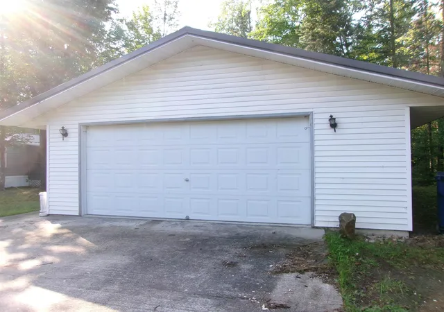 Photo 2 of Single family home for sale at 2761 Ashcroft Dr, Lake, MI 48632 | MLS# 50220222 | Listing updated on 2026-08-29