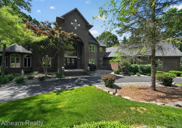 1st image of 5326 Lake Forest Blvd, Brighton, MI 48116 | MLS# 61001927