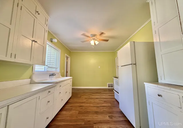 Photo 3 of Single family home for sale at 829 Edsel St, Kingsford, MI 49802 | MLS# 50211801 | Listing updated on 2026-09-10