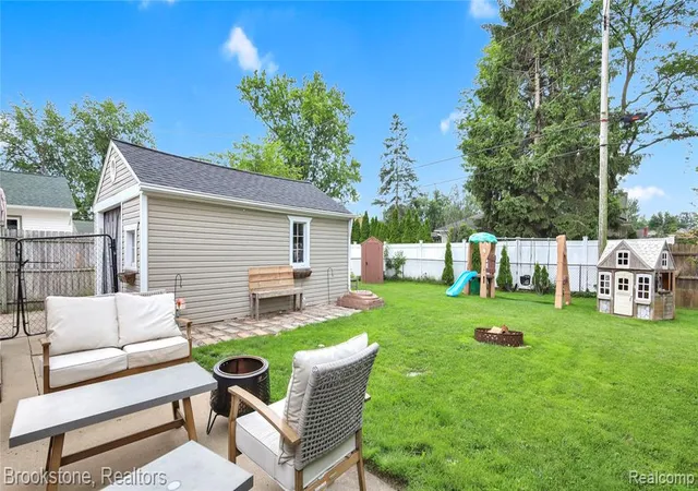 Homes for sale in Saint Clair Shores, MI | 22318 Cedar St, Saint Clair Shores, MI 48081 | MLS# 61008522
