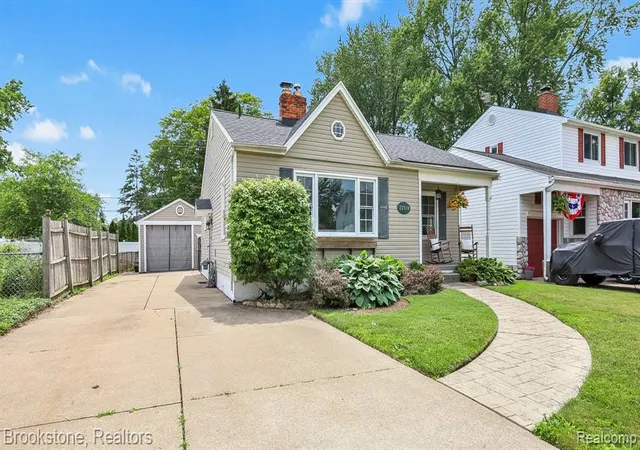 Homes for sale in Saint Clair Shores, MI | 22318 Cedar St, Saint Clair Shores, MI 48081 | MLS# 61008522
