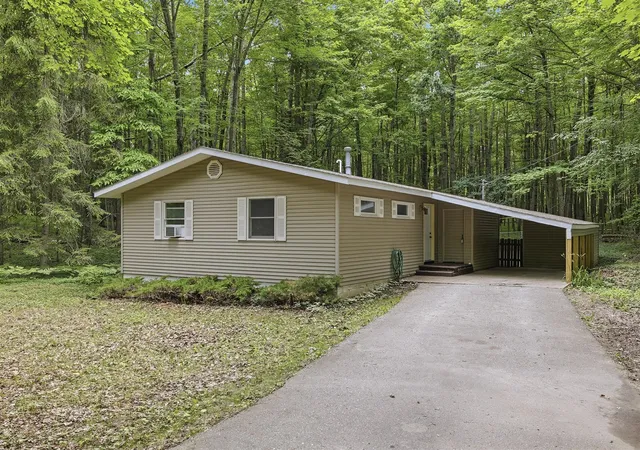 Homes for sale in Stanwood, MI | 8128 Highland Trl, Stanwood, MI 49346 | MLS# 70542439
