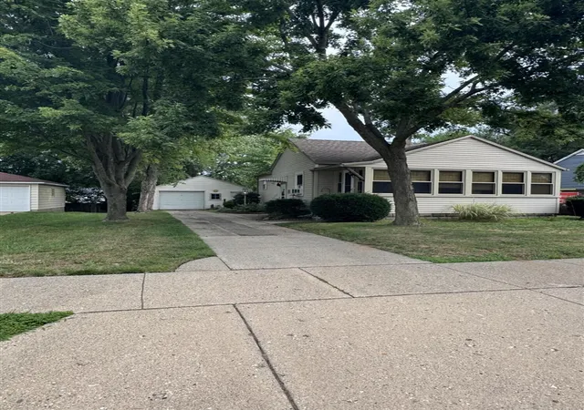 1st image of 833 Kenneth St, Wyoming, MI 49509 | MLS# 70551679