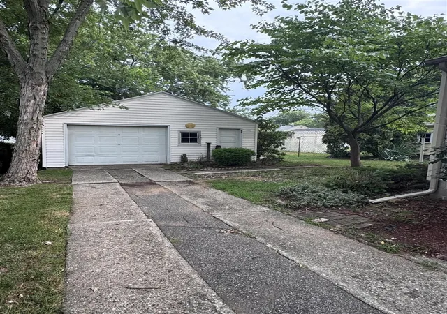 4th image of 833 Kenneth St, Wyoming, MI 49509 | MLS# 70551679