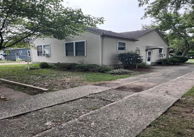 5th image of 833 Kenneth St, Wyoming, MI 49509 | MLS# 70551679