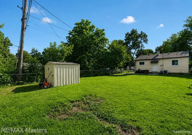 Homes for sale in Taylor, MI | 5901 Ziegler St, Taylor, MI 48180 | MLS# 61002344