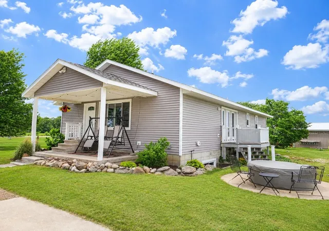 Photo 1 of Single family home for sale at 2184 N Mission Rd, Mount Pleasant, MI 48858 | MLS# 50211661 | Listing updated on 2026-09-24