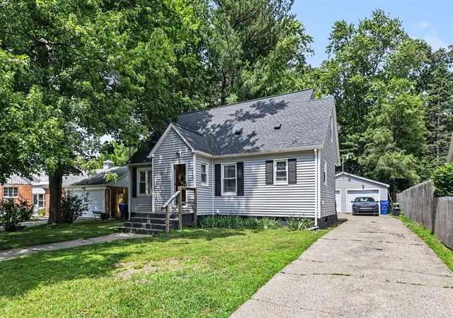 Homes for sale in Benton Harbor, MI | 507 Summerfelt Dr, Benton Harbor, MI 49022 | MLS# 70542428